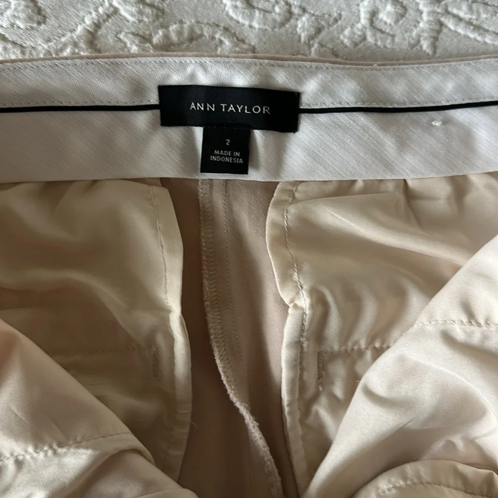 Ann Taylor The Ankle Midrise Cropped Pant size 2 - Picture 10 of 12
